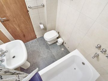 Departamento 4 amb con dependencia en Villa Crespo