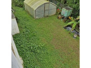 CERRO AZUL / 1000M2 / 4 HABIT / TERRAZA / JARDN / TOTALMENTE CERCADA