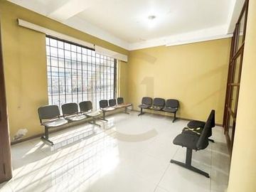 SE VENDE LOCAL/OFICINA PLENO CENTRO DE CONCEPCIÓN