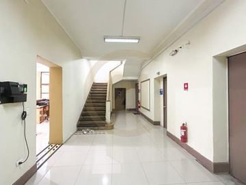 SE VENDE LOCAL/OFICINA PLENO CENTRO DE CONCEPCIÓN
