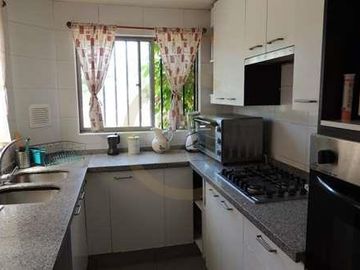 VENTA ACOGEDORA CASA LAS BRISAS NORTE - CHICUREO