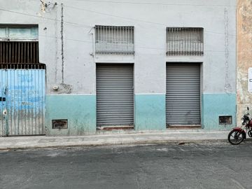 Casa en venta para remodelar en la calle 50, en el centro de Mérida Yucatán.