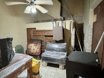 Casa en venta para remodelar en la calle 50, en el centro de Mérida Yucatán.