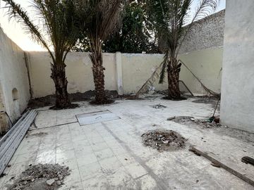 Casa en venta para remodelar en la calle 50, en el centro de Mérida Yucatán.