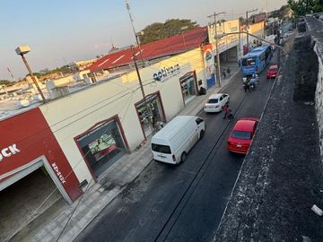 Casa en venta para remodelar en la calle 50, en el centro de Mérida Yucatán.