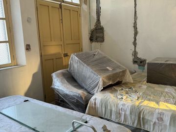 Casa en venta para remodelar en la calle 50, en el centro de Mérida Yucatán.
