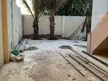 Casa en venta para remodelar en la calle 50, en el centro de Mérida Yucatán.