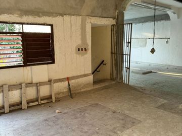 Casa en venta para remodelar en la calle 50, en el centro de Mérida Yucatán.
