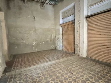 Casa en venta para remodelar en la calle 50, en el centro de Mérida Yucatán.