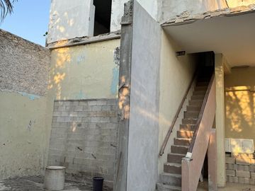 Casa en venta para remodelar en la calle 50, en el centro de Mérida Yucatán.