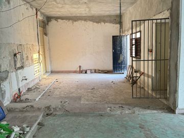 Casa en venta para remodelar en la calle 50, en el centro de Mérida Yucatán.