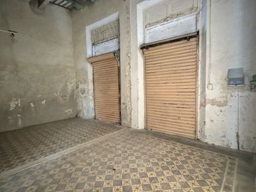 Casa en venta para remodelar en la calle 50, en el centro de Mérida Yucatán.