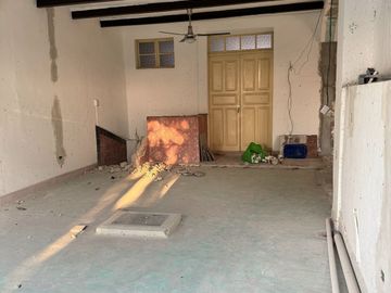 Casa en venta para remodelar en la calle 50, en el centro de Mérida Yucatán.