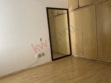 TOWNHOUSE ATRAS DEL HOSPITAL ANGENLES DE INTERLOMAS