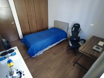 Hermosa casa de 3 niveles de oportunidad en venta Solares