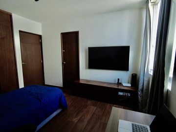 Hermosa casa de 3 niveles de oportunidad en venta Solares