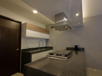Hermosa casa de 3 niveles de oportunidad en venta Solares