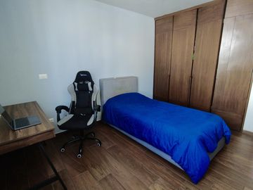 Hermosa casa de 3 niveles de oportunidad en venta Solares