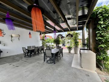 Hermosa casa de 3 niveles de oportunidad en venta Solares