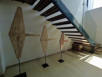 Hermosa casa de 3 niveles de oportunidad en venta Solares