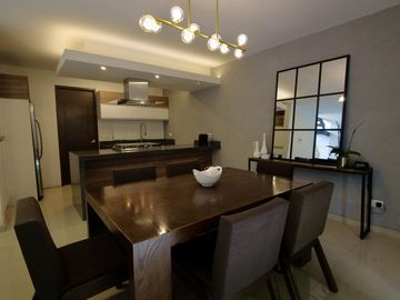 Hermosa casa de 3 niveles de oportunidad en venta Solares