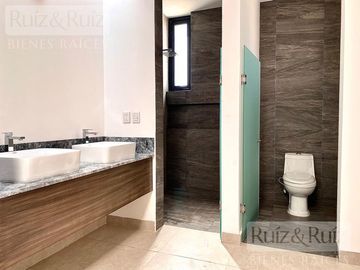 CASA NUEVA EN VENTA EN ZONA ESTE, FRACC. MAYORAZGO RESIDENCIAL.