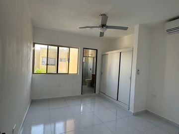 Hermosa Casa en Venta Amueblada en  Alegranza 4h/4.5b Playa del Carmen  P4176