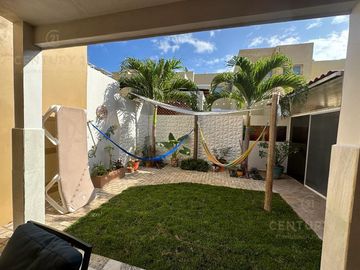 Hermosa Casa en Venta Amueblada en  Alegranza 4h/4.5b Playa del Carmen  P4176