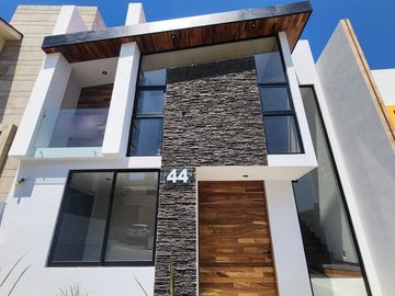 Casa en Venta  Vistas Altozano Fraccionamiento Águilas
