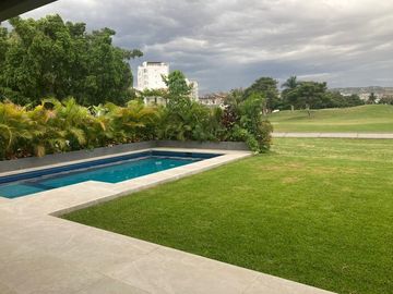 CASA EN CLUB DE GOLF