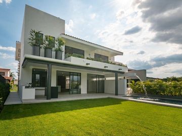 CASA EN CLUB DE GOLF