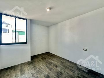 Casa en  Venta con Recámara en Planta Baja junto al  Fraccionamiento La Pradera