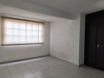 VENTA DE CASA EN FRACCIONAMIENTO HACIENDA DEL VALLE EN TOLUCA
