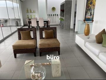 PRECIOSA CASA DE PLAYA EN VENTA CON VISTA AL MAR, 2DA FILA, PLAYA DEL GOLF