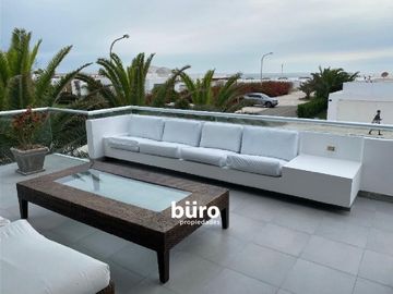 PRECIOSA CASA DE PLAYA EN VENTA CON VISTA AL MAR, 2DA FILA, PLAYA DEL GOLF