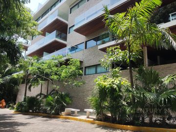 Hermoso departamento 1 recamara a pasitos del MAR Playa del Carmen P3348