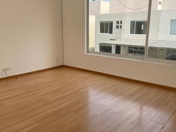 VENTA DE CASA EN RESIDENCIAL BOSQUE DE SAUCES EN METEPEC