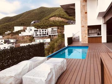 CASA EN VENTA LA TOSCANA CARRETERA NACIONAL