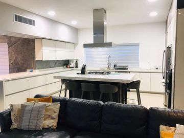 CASA EN VENTA LA TOSCANA CARRETERA NACIONAL