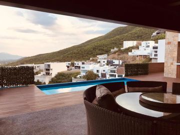 CASA EN VENTA LA TOSCANA CARRETERA NACIONAL