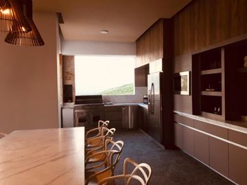 CASA EN VENTA LA TOSCANA CARRETERA NACIONAL