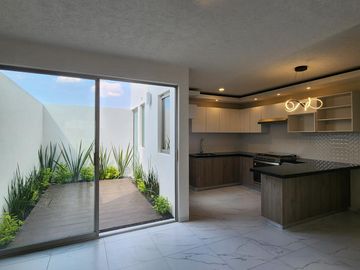 Casa en Venta en Cañadas del Bosque Tres Marías