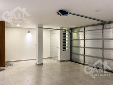 Casa Moderna en Venta Fraccionamiento Cumbres