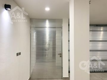 Casa Moderna en Venta Fraccionamiento Cumbres