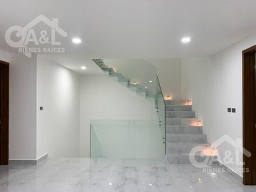 Casa Moderna en Venta Fraccionamiento Cumbres