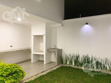 Casa Moderna en Venta Fraccionamiento Cumbres