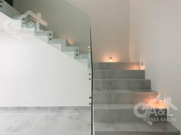 Casa Moderna en Venta Fraccionamiento Cumbres