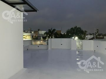 Casa Moderna en Venta Fraccionamiento Cumbres