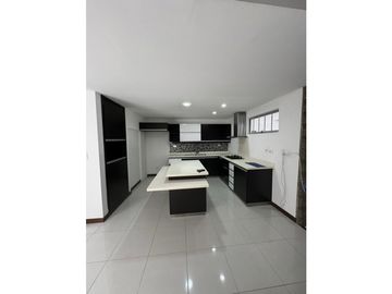 VENDO CASA CONJUNTO CERRADO SECTOR BELMONTE PEREIRA