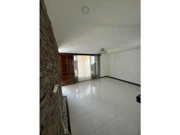 VENDO CASA CONJUNTO CERRADO SECTOR BELMONTE PEREIRA